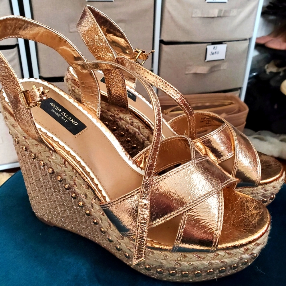 River Island wide fit rose gold wedges